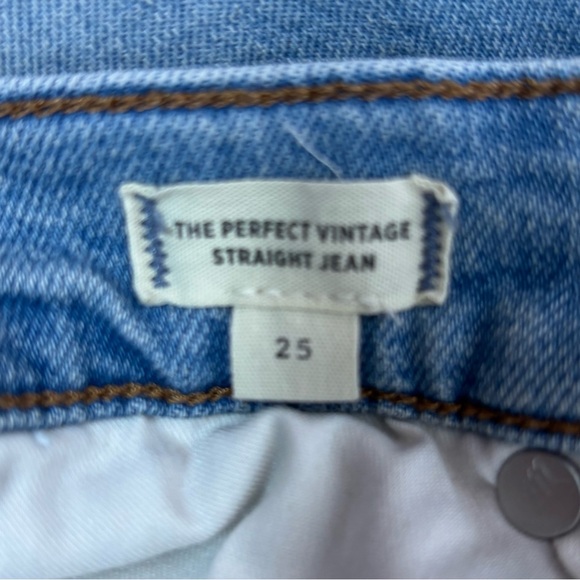 Madewell The Perfect Vintage Straight Jean in Danby Wash Knee Rip Edition - Picture 8 of 10